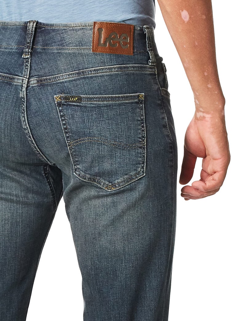 Lee Men's Extreme Motion Regular Boot Jean Maverick 34W x 30L - Image 2